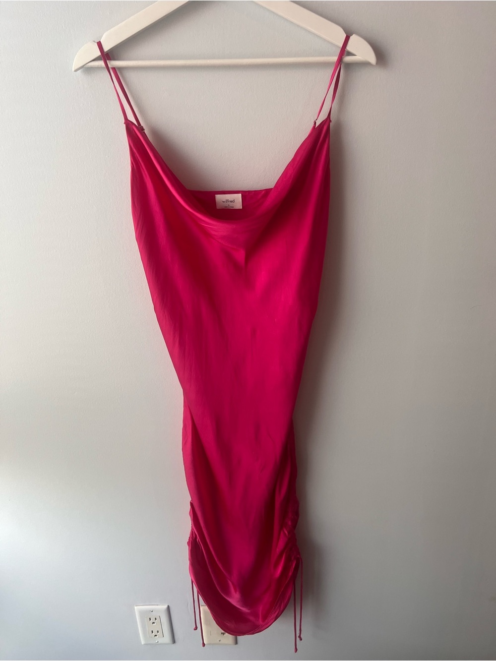 ARITZIA Wilfred Only Ruched Slip Dress Cowl-Neck Slip Dress Electron Fuchsia - Picture 4 of 12